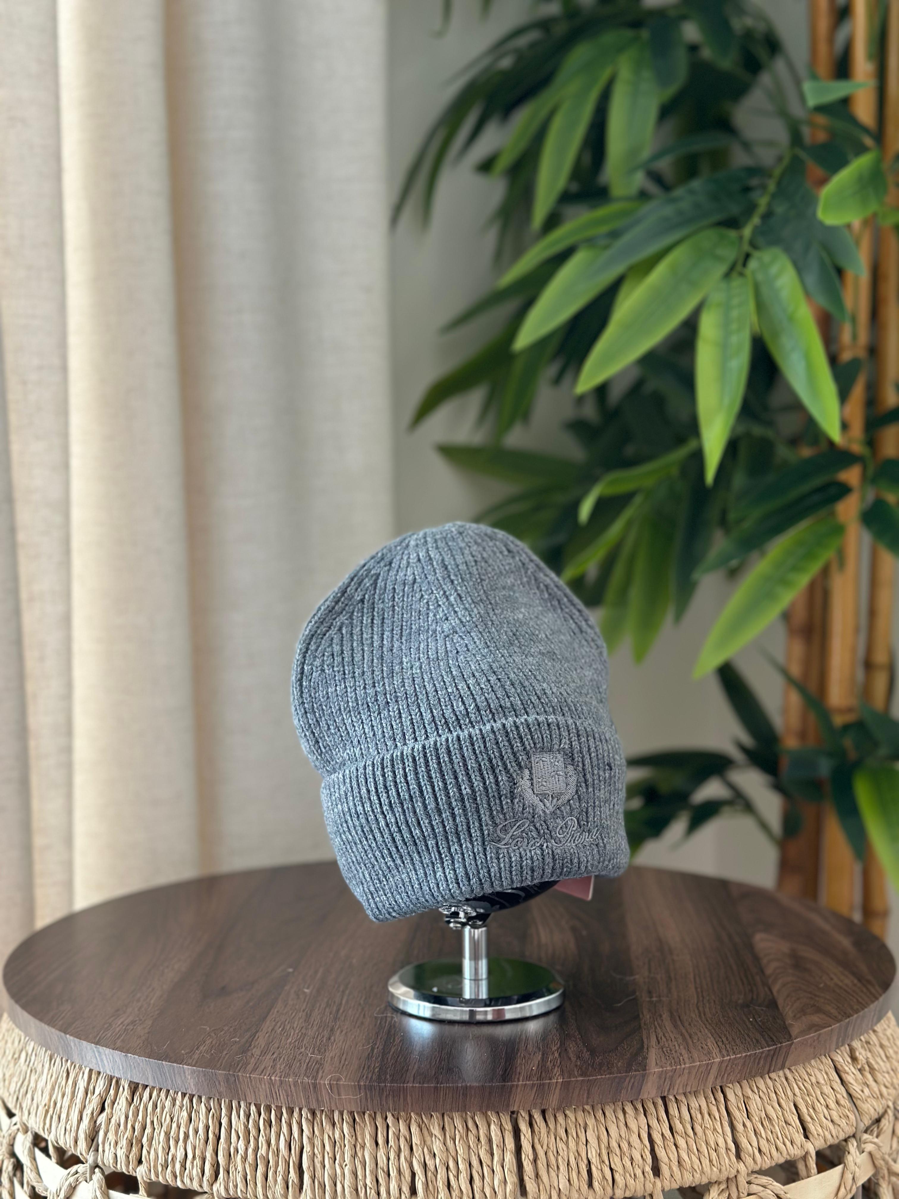 Loro Piana Rib-Knit Cashmere Beanie (Grey Melange)