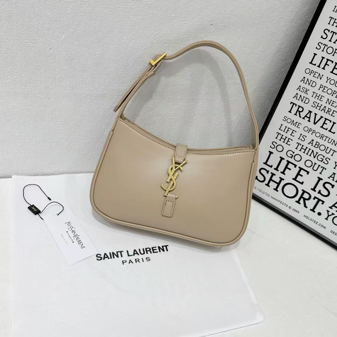 Saint Laurent 5 à 7 Hobo Bag(Dark Beige / Nude)