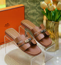Hermès Chypre Sandal (Gold / Tan)