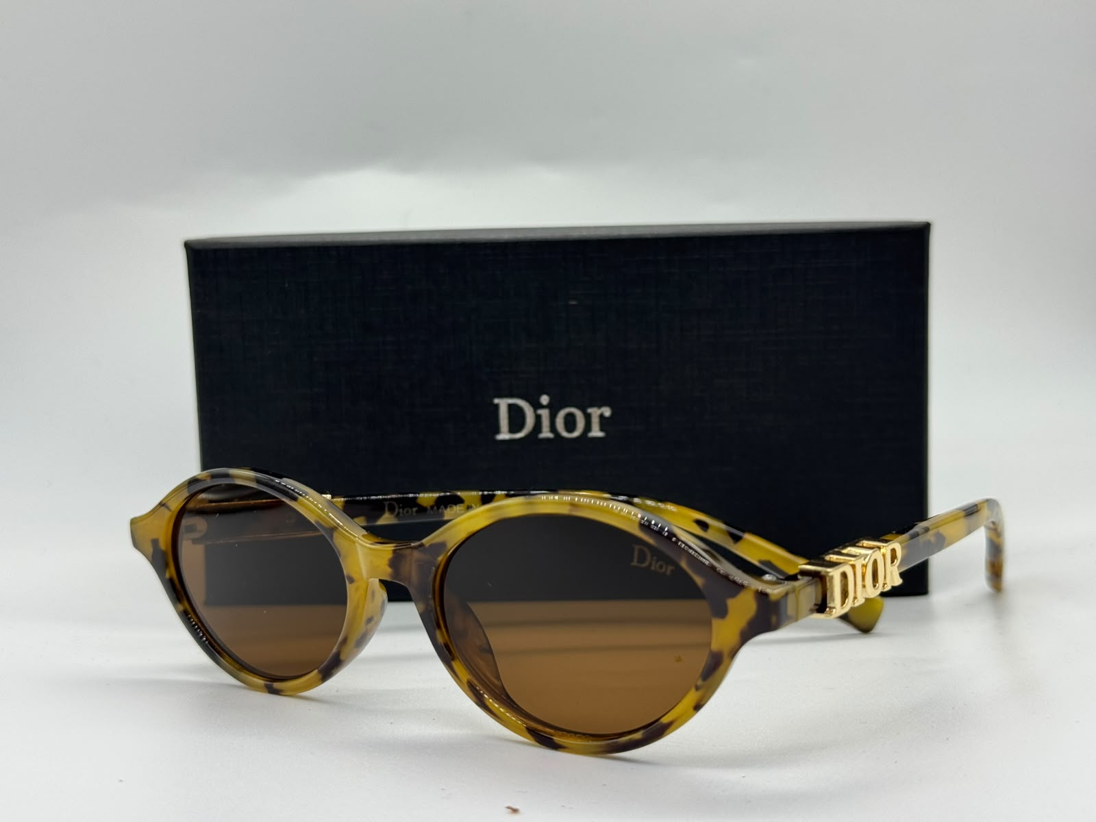 Dior Signature Oval Sunglasses (Tortoiseshell/Brown)
