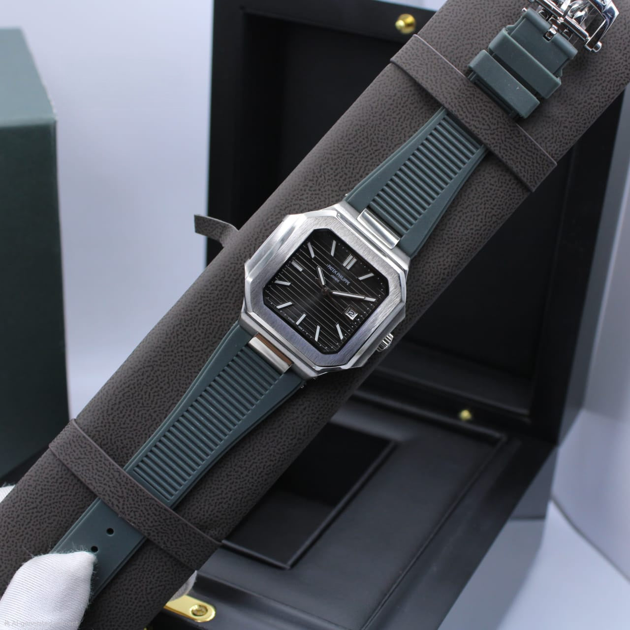 Patek Philippe Cubitus Ref. 5821/1A(Grey / Silver)