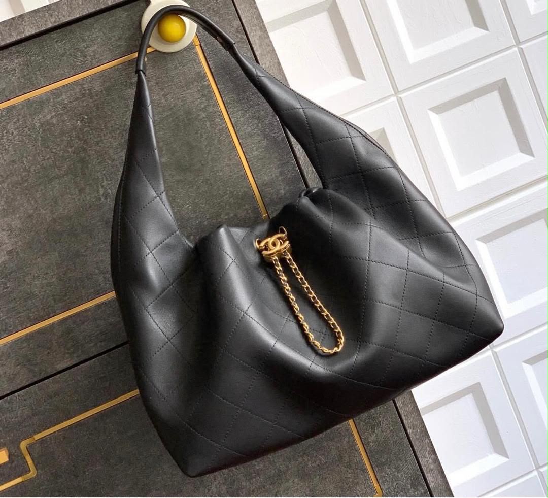 Chanel Maxi Hobo Bag (Black Leather)