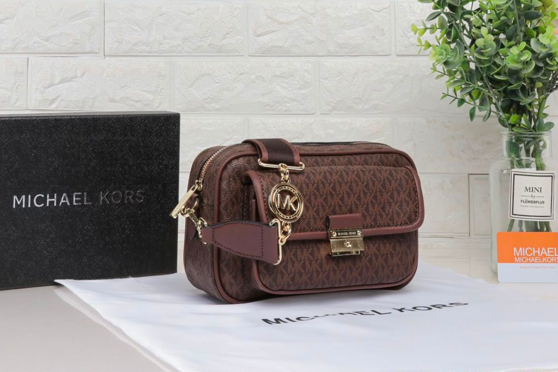 Michael Kors Greenwich Medium Signature Logo Shoulder Bag (Brown)