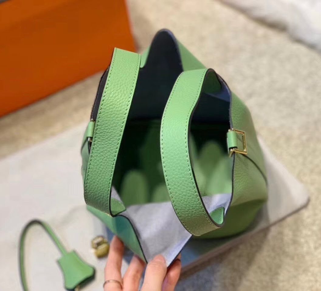 Hermès Picotin Lock Bag (Bambou Green / Vert Comics)