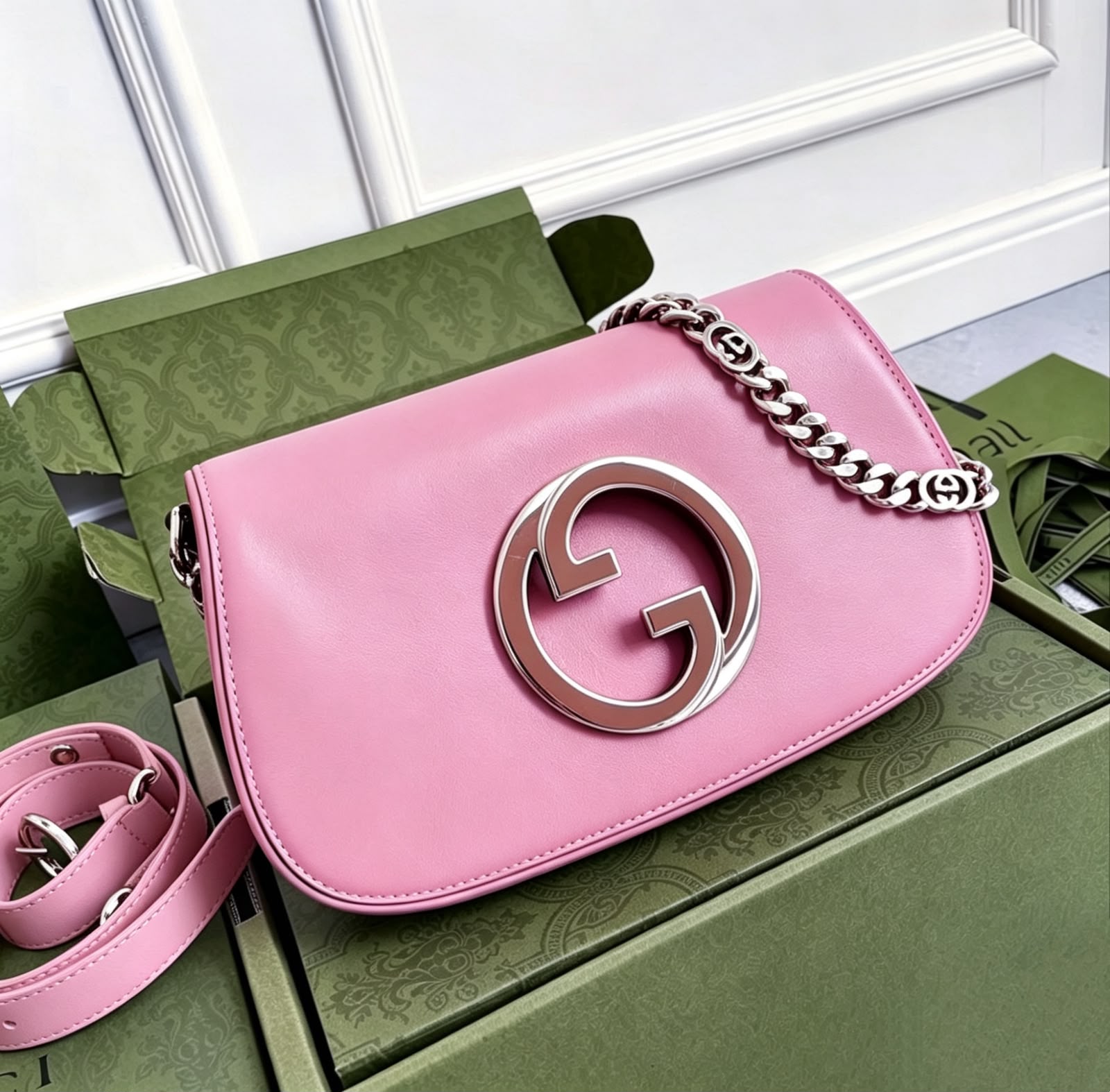 Gucci Blondie Shoulder Bag (Pink)