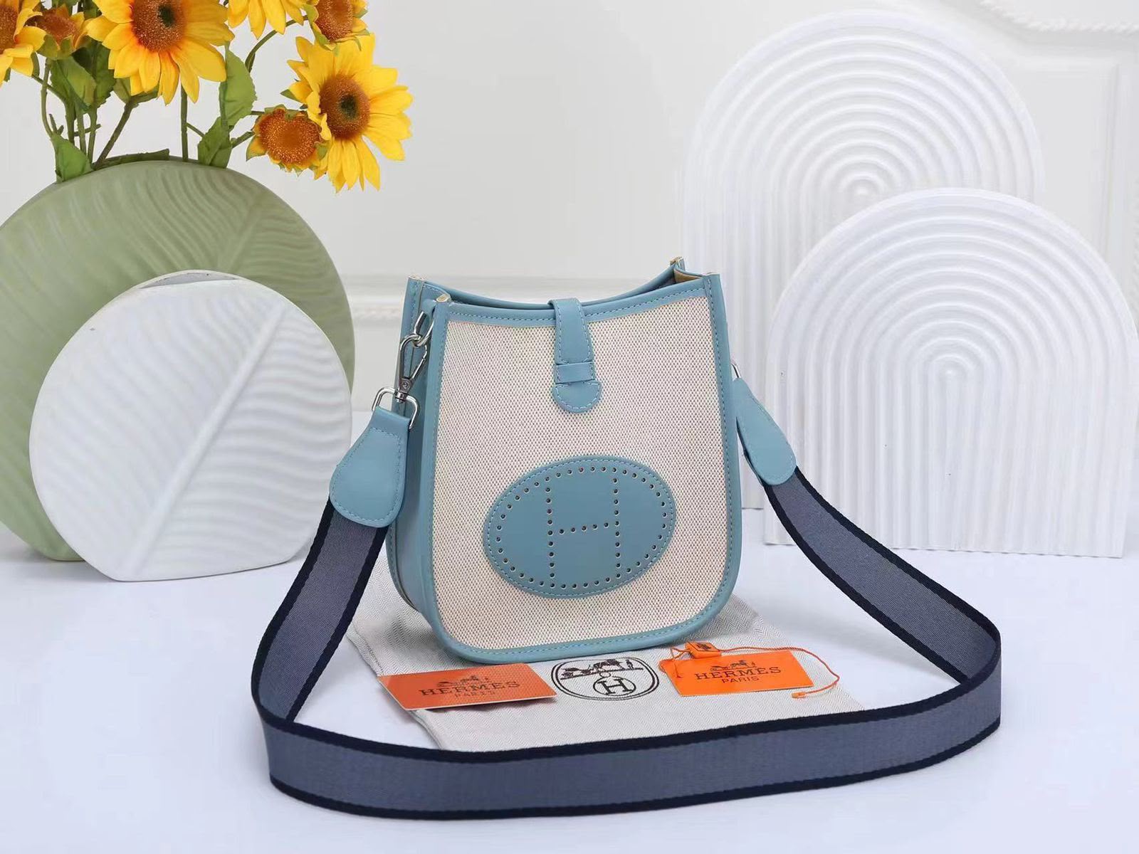 Hermès Neo Evelyne 16 Bag (Bleu Jean / Ecru Officier Canvas)