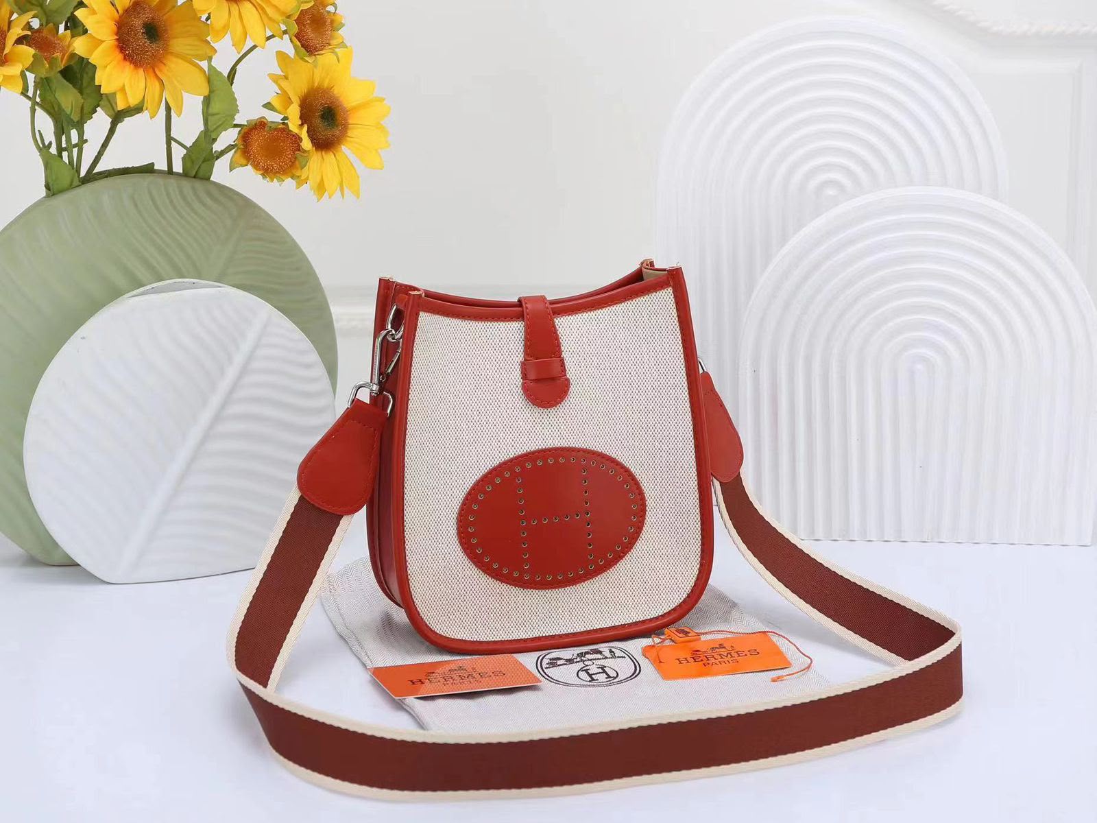 Hermès Neo Evelyne 16 Bag (Rouge H / Ecru Officier Canvas)