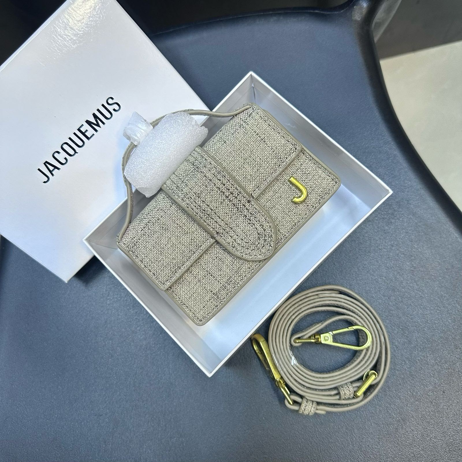 Jacquemus Le Bambino (Beige Linen / Woven Canvas)