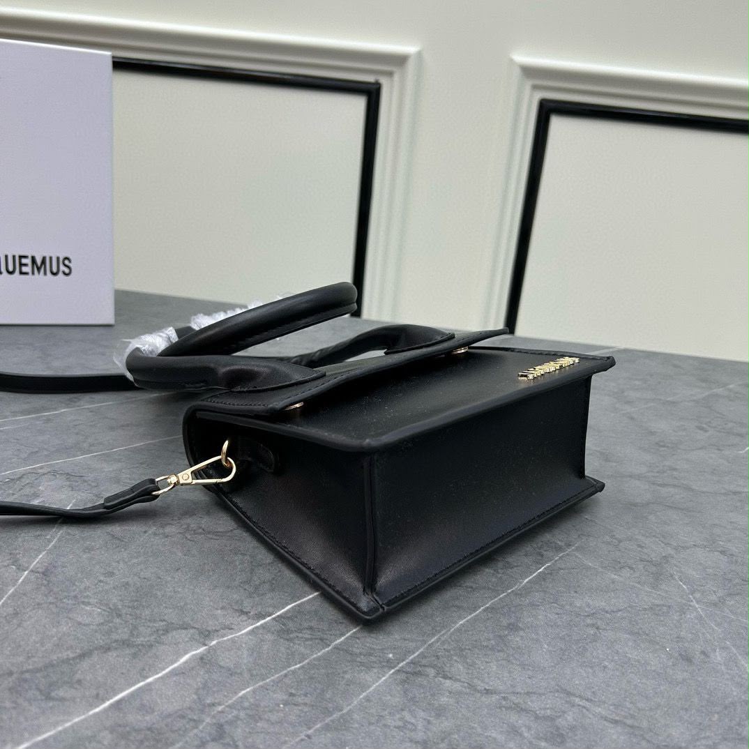 Jacquemus Le Chiquito Noeud (Black)