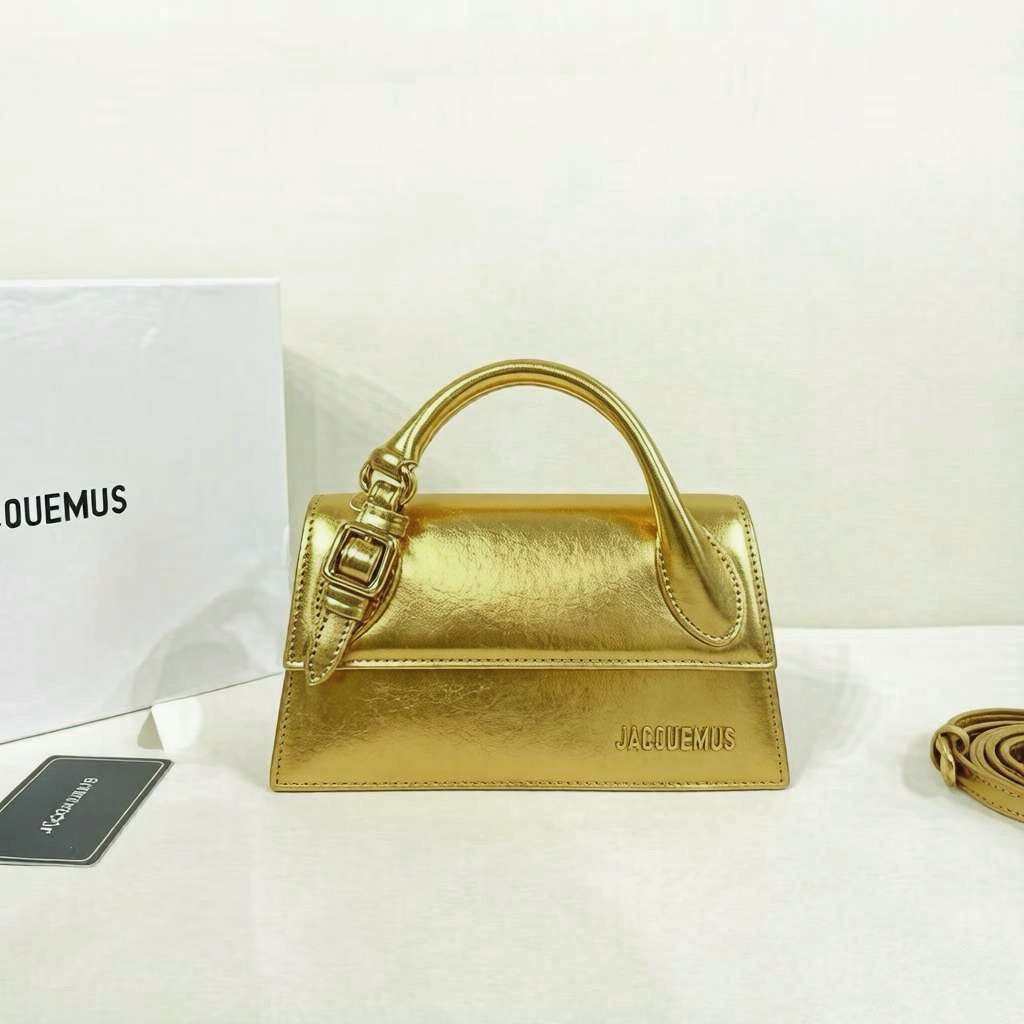 Jacquemus Le Chiquito Moyen (Gold)