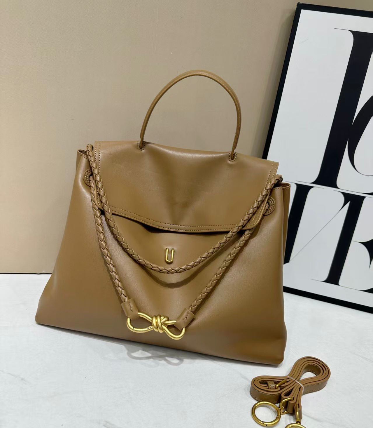 Bottega Veneta Andiamo Large Top Handle Bag (Camel / Tan)
