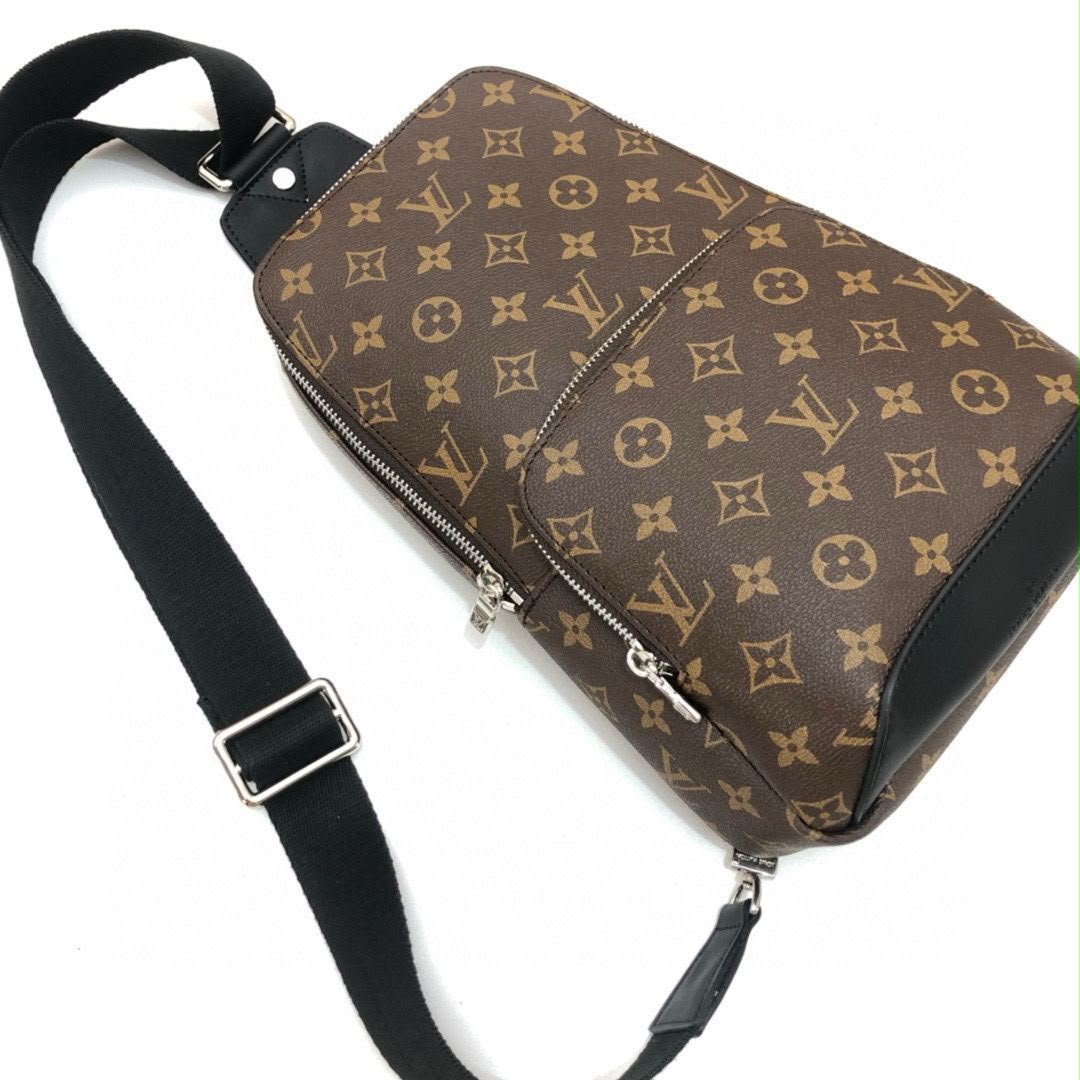 Louis Vuitton Avenue Slingbag Monogram Canvas (Brown / Tan)