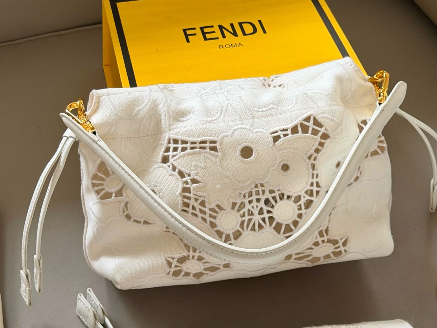 Fendi Baguette Floral Lace Embroidery Shoulder Bag (Monochrome White / Gold Hardware)