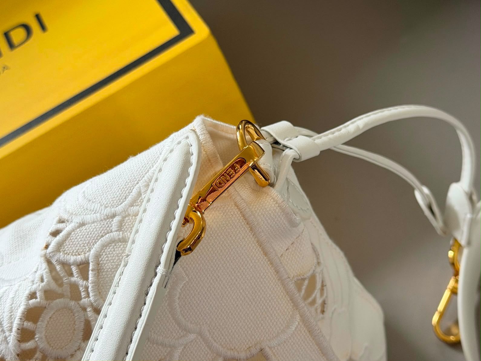Fendi Baguette Floral Lace Embroidery Shoulder Bag (Monochrome White / Gold Hardware)