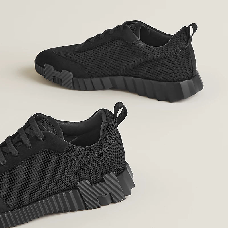Bouncing sneaker
