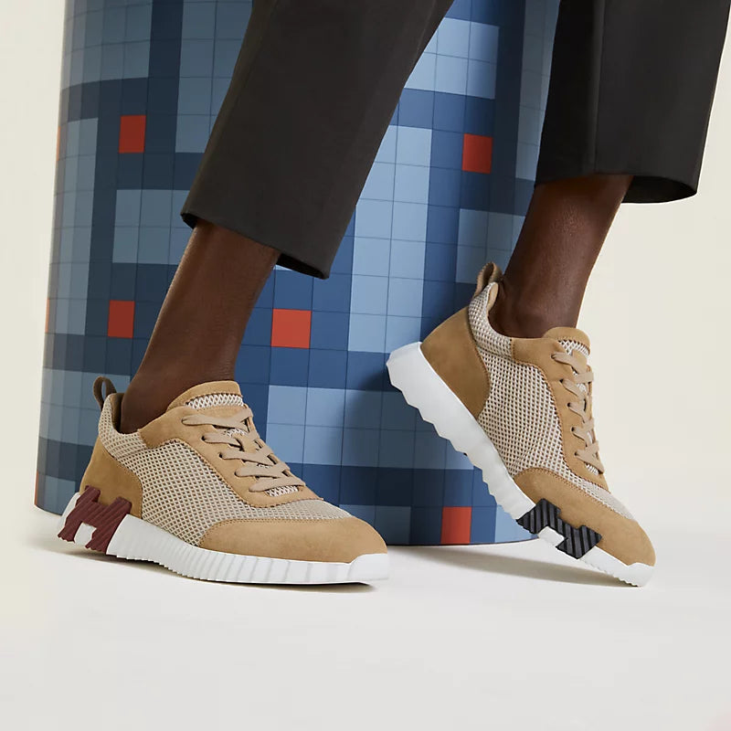Bouncing sneaker